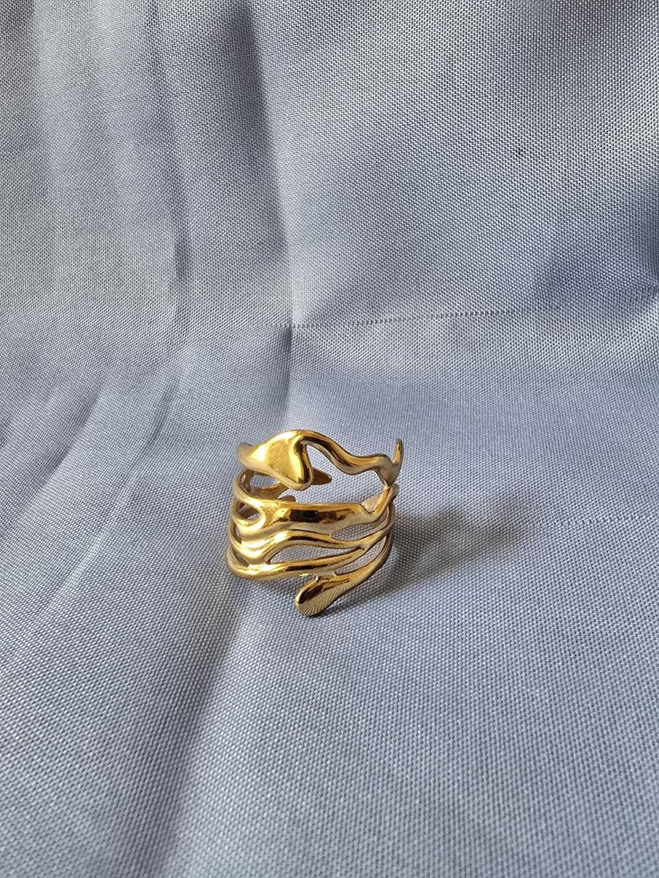 Luna Ring